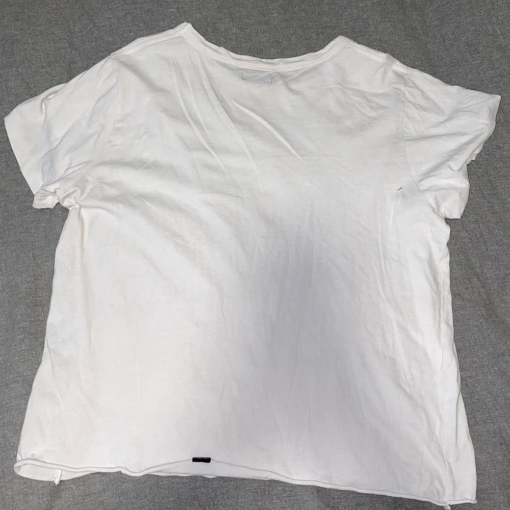 White T-shirt - Picture 3 of 3